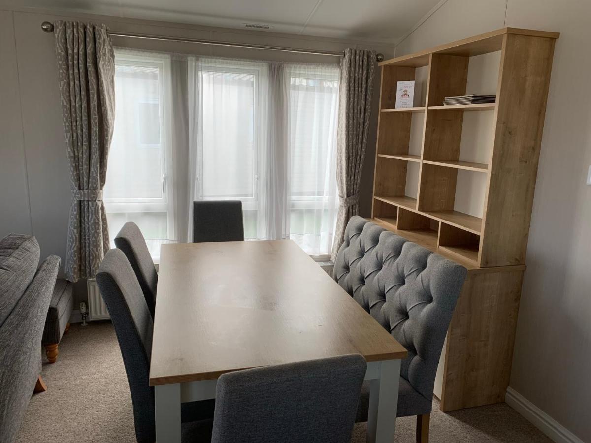 8 Birth Lodge On Cayton Bay Holiday Park 스카버러 외부 사진